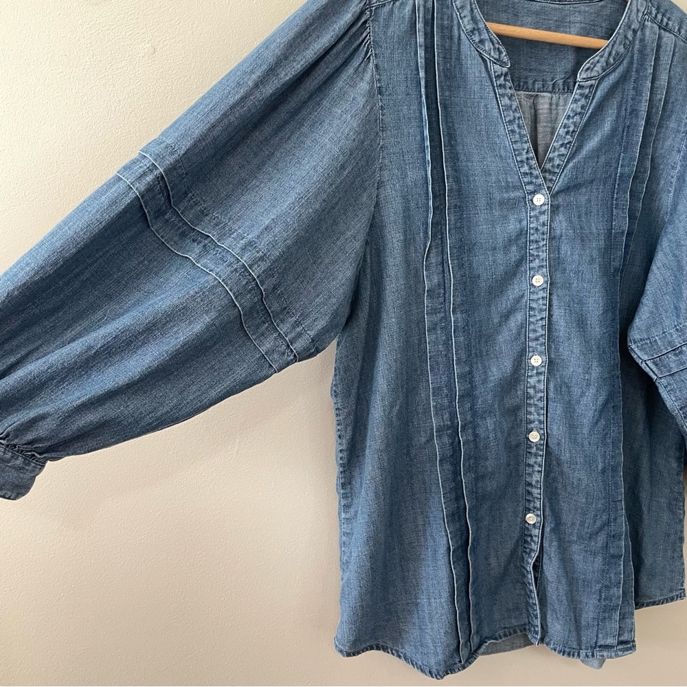 J. McLaughlin Laramie Chambray Linen Blend Blouse - Picture 5 of 13